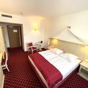Hotel Mercure Chateau Am Kurfürstendamm ****